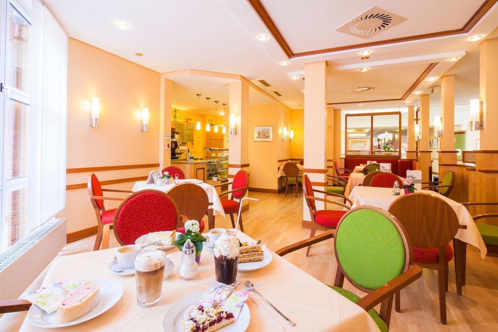 Gda Hotel Hildastift Am Kurpark Wiesbaden Exterior photo